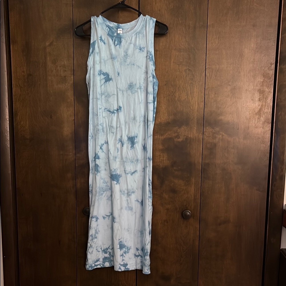 Old Navy Blue and White Sleeveless Sheath Maxi Dress